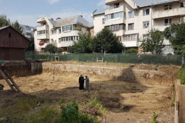 Amenajarea centrului social a început în laterala dreaptă a Catedralei de pe Mărășești