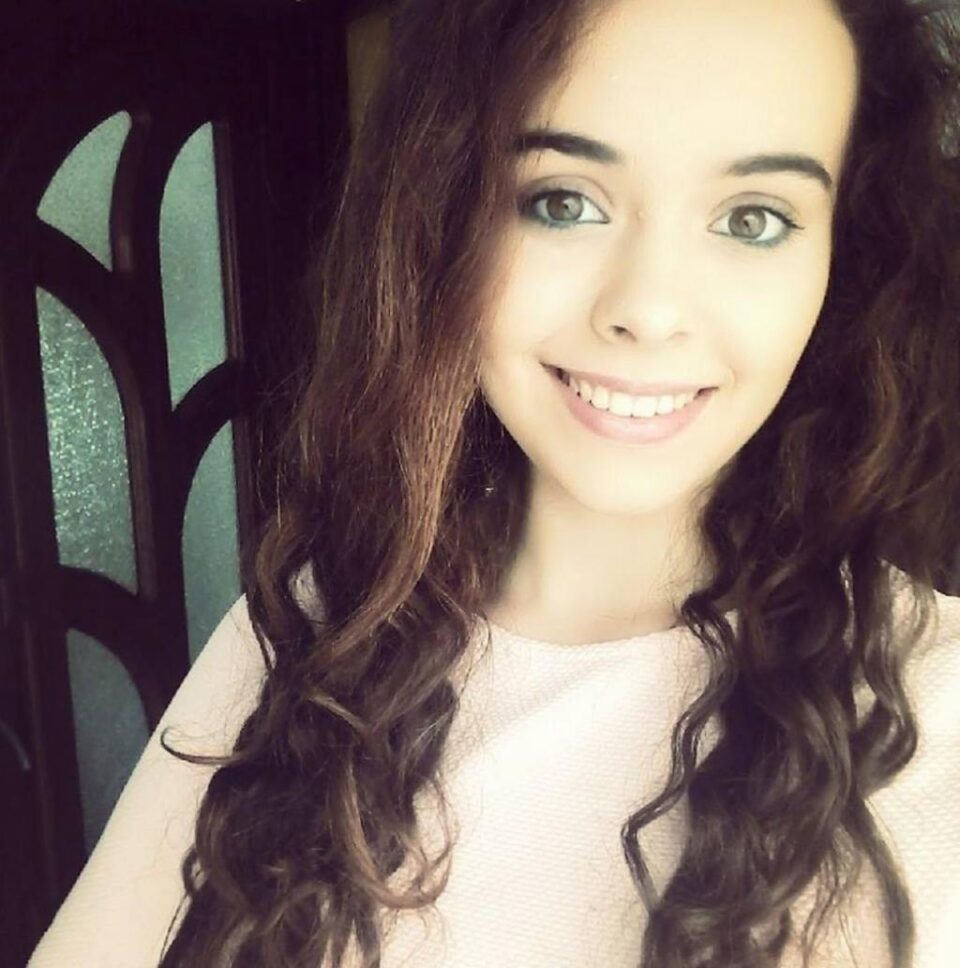 Carmen Andreea este originară din satul Uncești