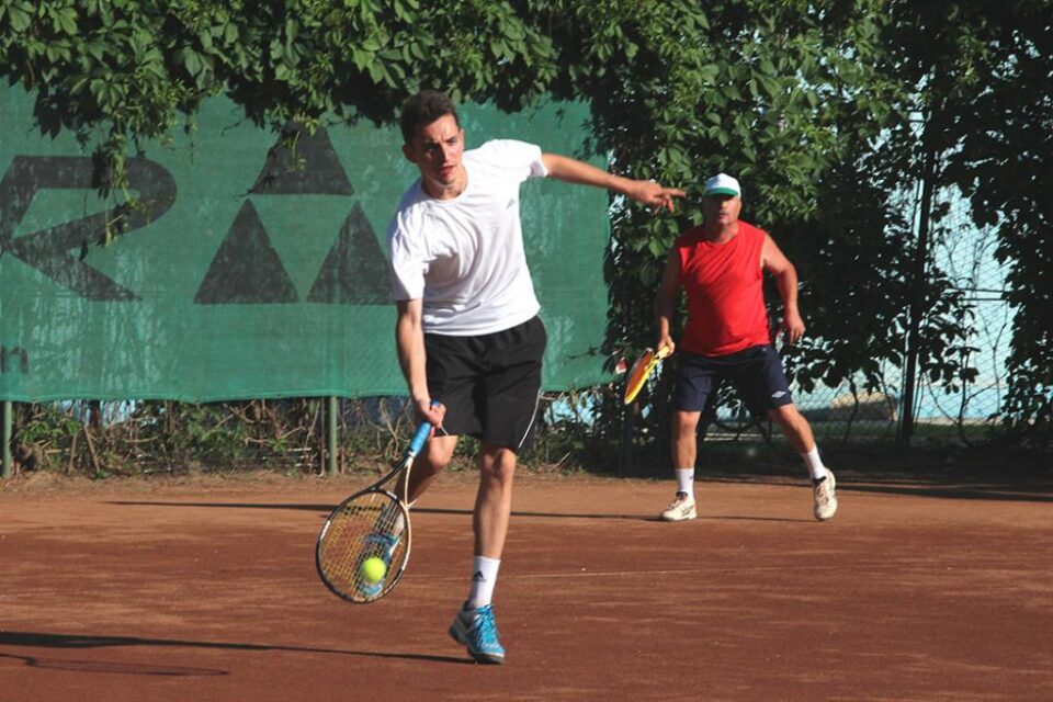 Cupa Select la tenis dublu va începe în scurt timp