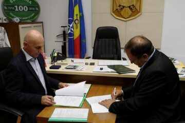 Flutur a semnat contractul pentru reabilitarea Școlii Gimnaziale Speciale ,,Sf. Stelian” din Rădăuți