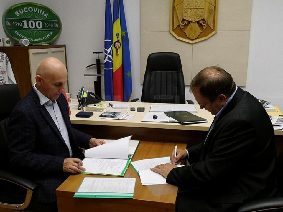 Flutur a semnat contractul pentru reabilitarea Școlii Gimnaziale Speciale ,,Sf. Stelian” din Rădăuți Flutur a semnat contractul pentru reabilitarea Școlii Gimnaziale Speciale ,,Sf. Stelian” din Rădăuți