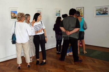 La Fălticeni, expoziție de acuarelă a pictorului Alexandros Pintilii Karciucas