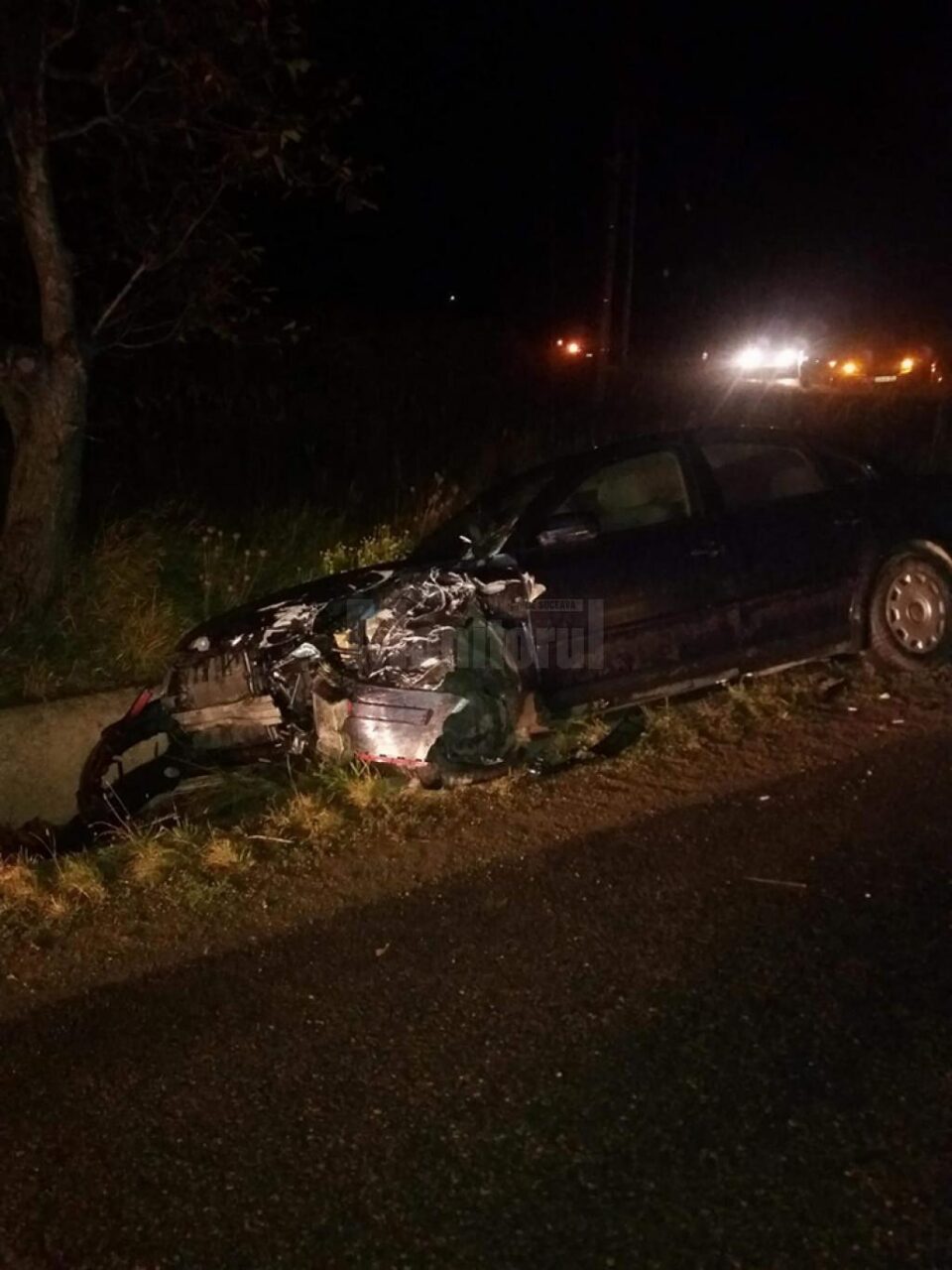 Cele două autoturisme implicate în accident