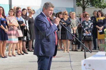 La deschiderea anului școlar, primarul Gheorghe Cătălin Coman i-a asigurat pe elevi și profesori de tot sprijinul administrației locale