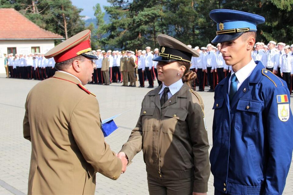 În cadrul ceremoniei de luni, au fost evidențiați și premiați cei doi șefi ai promoției 2018 „Centenarul Marii Uniri”