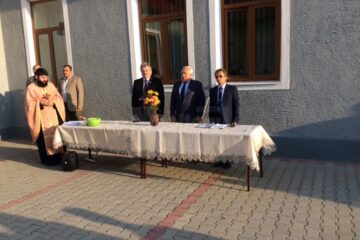 Primarul Nistor Tătar și viceprimarul Bogdan Loghin au inaugurat noul an de învățământ