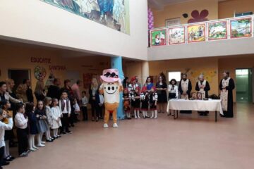 Școala Primară ”Sf. Ioan cel Nou de la Suceava” și-a deschis ieri porțile