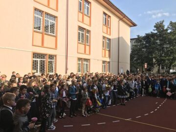 Aproape 1.000 de elevi și preșcolari au început noul an la Școala Gimnazială Nr. 1 Suceava