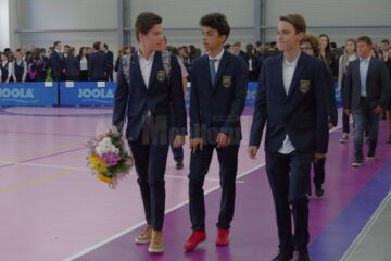 Peste 112.000 de elevi au început cursurile. La Colegiul „Ștefan cel Mare” a debutat al 158-lea an școlar