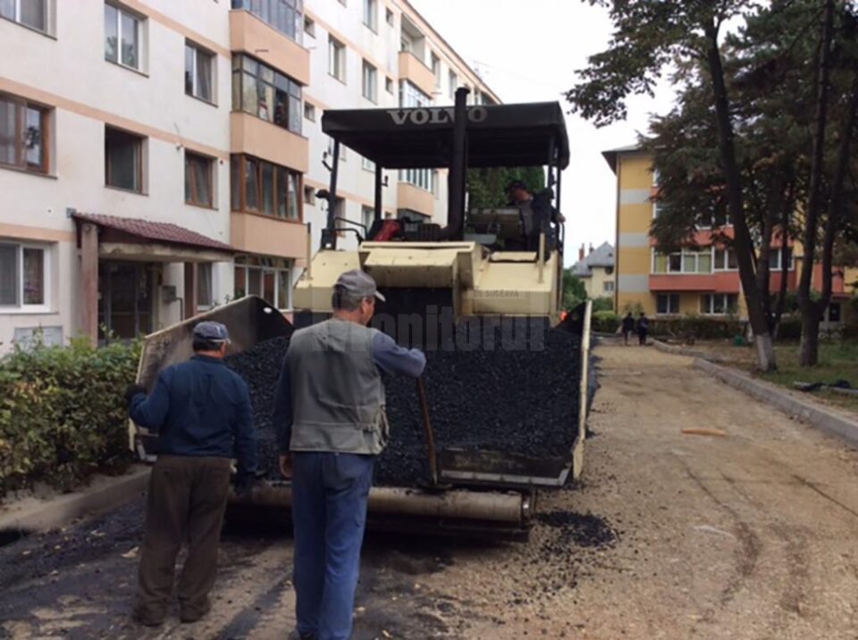 Locuri de parcare și alei moderne pentru locuitorii din zona Manejului-Călărași