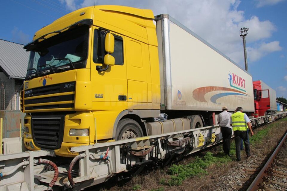 Lansarea oficială a sistemului de transport al tirurilor pe calea ferată va fi făcută până la sfârșitul lunii septembrie