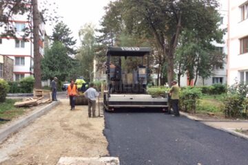 Locuri de parcare și alei moderne pentru locuitorii din zona Manejului-Călărași