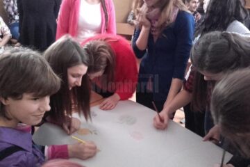 Elevii își pot reprezenta colegii în Consiliul de Administrație al școlii