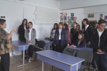 Clasa a VIII-a D, alături de diriginta lor