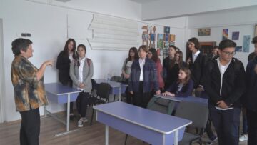 Clasa a VIII-a D, alături de diriginta lor