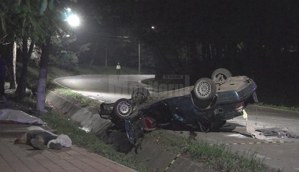 Toți cei trei tineri care se aflau în BMW au murit
