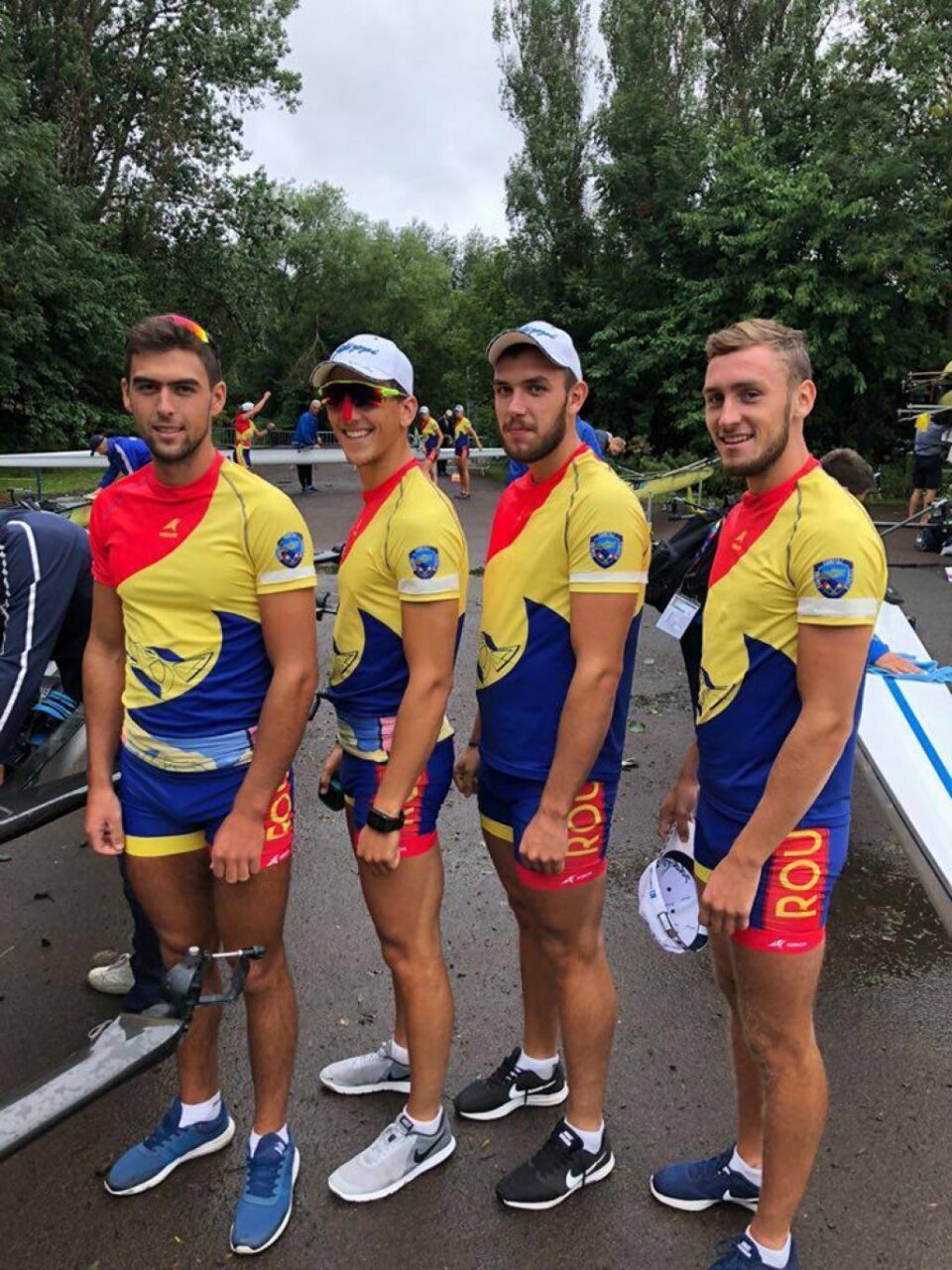 Cosmin Pascari, Stefan Berariu, Vasile Tiganescu si Ciprian Huc s-au calificat in finala Campionatului Mondial de seniori la patru rame Cosmin Pascari, Stefan Berariu, Vasile Tiganescu si Ciprian Huc s-au calificat in finala Campionatului Mondial de seniori la patru rame