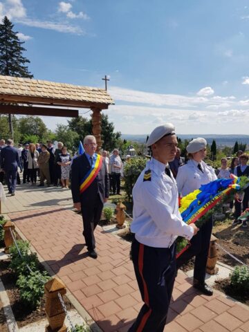 Depunerea de coroane la Monumentul Eroilor din Burdujeni Sat