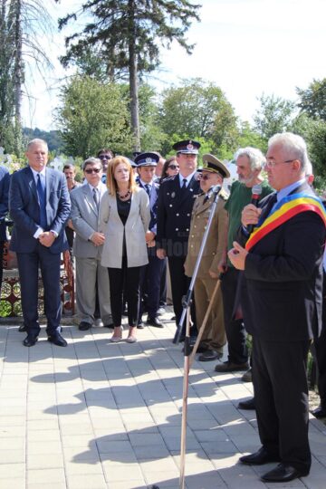 Cimitirul Eroilor și monumentul acestora, reabilitate și sfințite, de Ziua Crucii