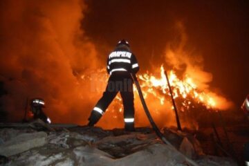 Incendiu la Costisa