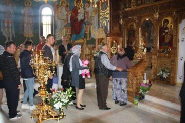 Sute de credincioși au participat ieri la sfințirea Bisericii ortodoxe de stil vechi „Sf. Ioan cel Nou de la Suceava”