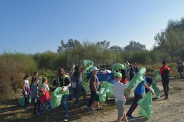 Peste 23.000 de saci de gunoi strânși în județ, sâmbătă, în cadrul campaniei „Let's do it, Romania!”