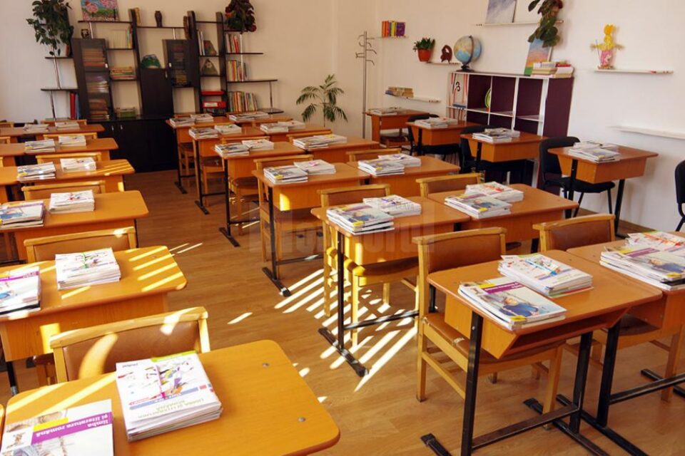 Școala din Ipotești, certificată din nou în programul mondial Eco-Schools