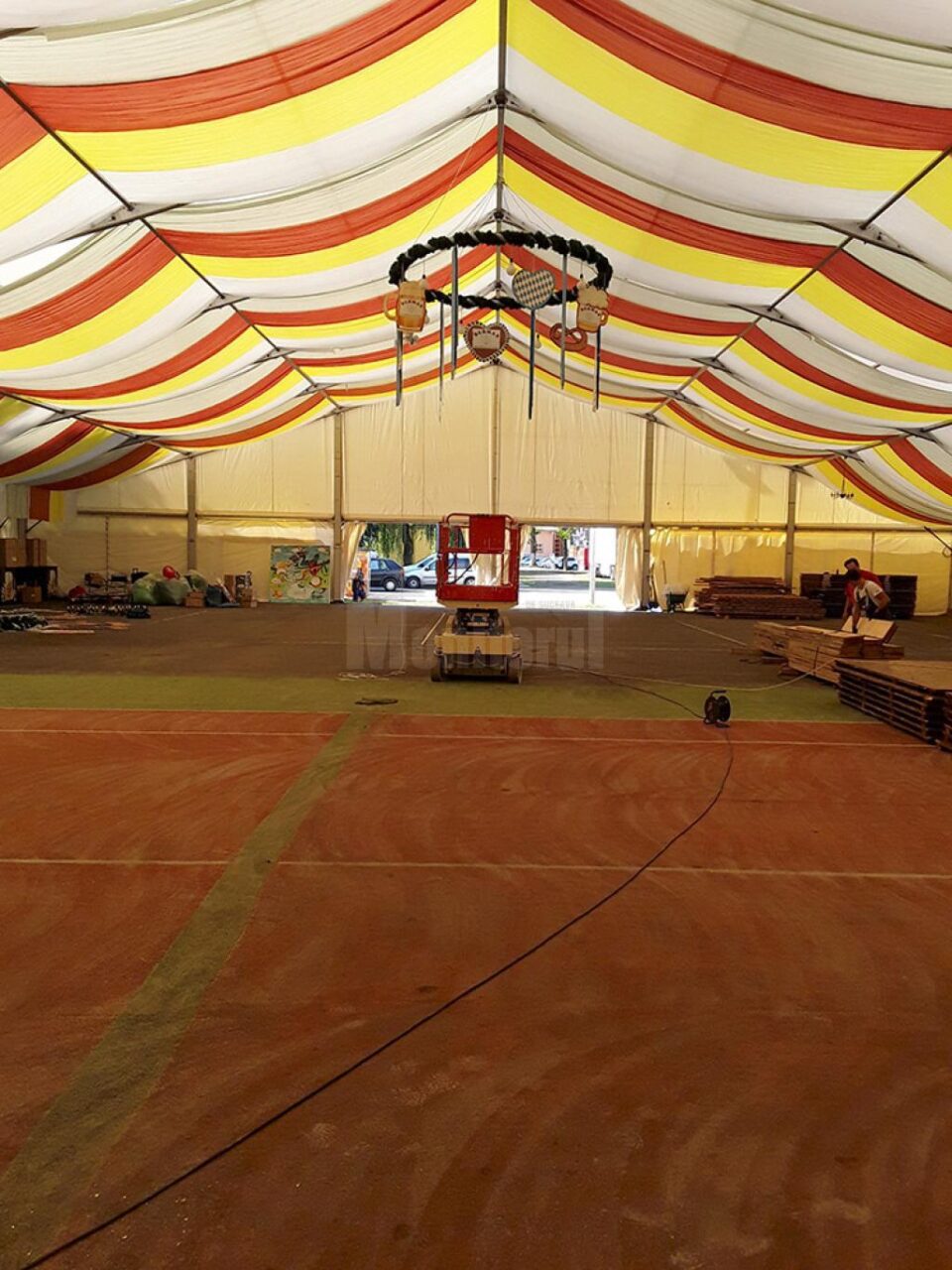 Oktoberfest în Est va avea loc într-un imens cort amplasat în parcul Ariniș