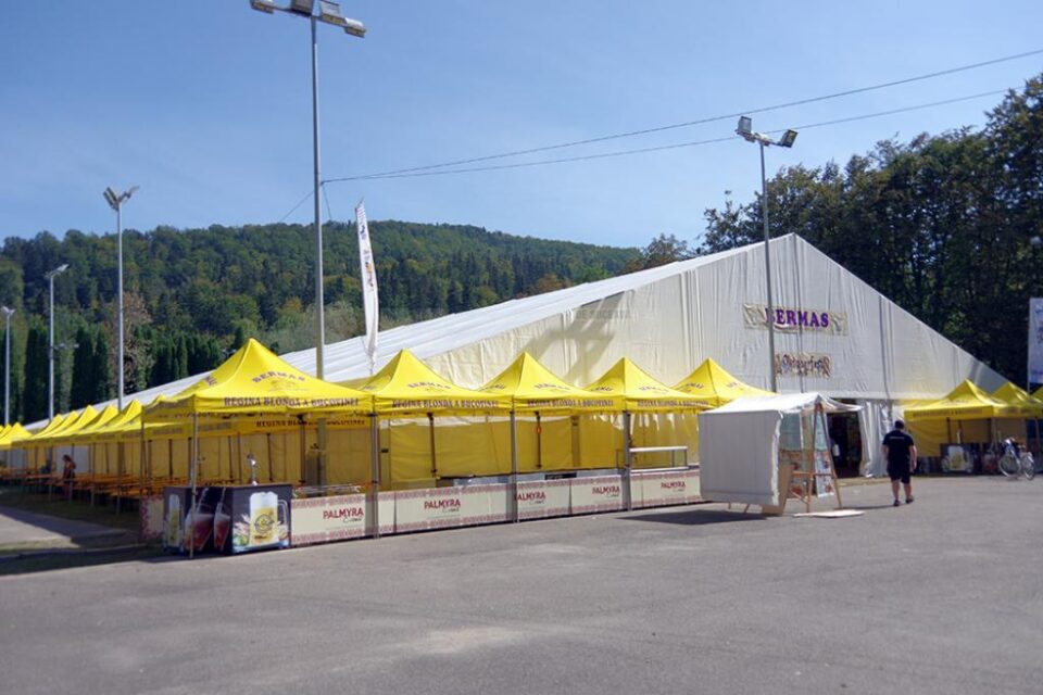 Prima ediție a festivalului Oktoberfest în Est are loc în parcul Ariniș din Gura Humorului