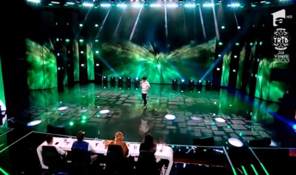 Suceveanul Dragoș Bucătariu a impresionat juriul cu interpretarea melodiei “Way Down We Go”, de la Kaleo