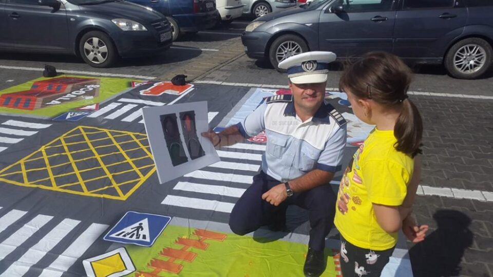 Sute de copii și părinți au participat la un curs de educație rutieră
