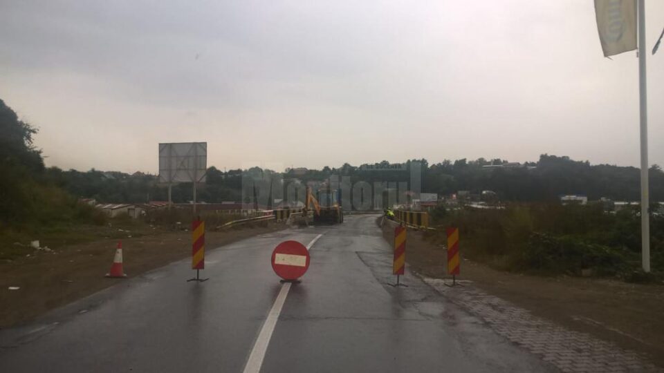 Ruta ocolitoare a municipiului Suceava care traversa localitatea Șcheia a fost închisă luni dimineață Ruta ocolitoare a municipiului Suceava care traversa localitatea Șcheia a fost închisă luni dimineață