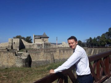 Eurodeputatul Siegfried Mureșan laudă autoritățile sucevene și acuză Guvernul că blochează investițiile în infrastructura de transport