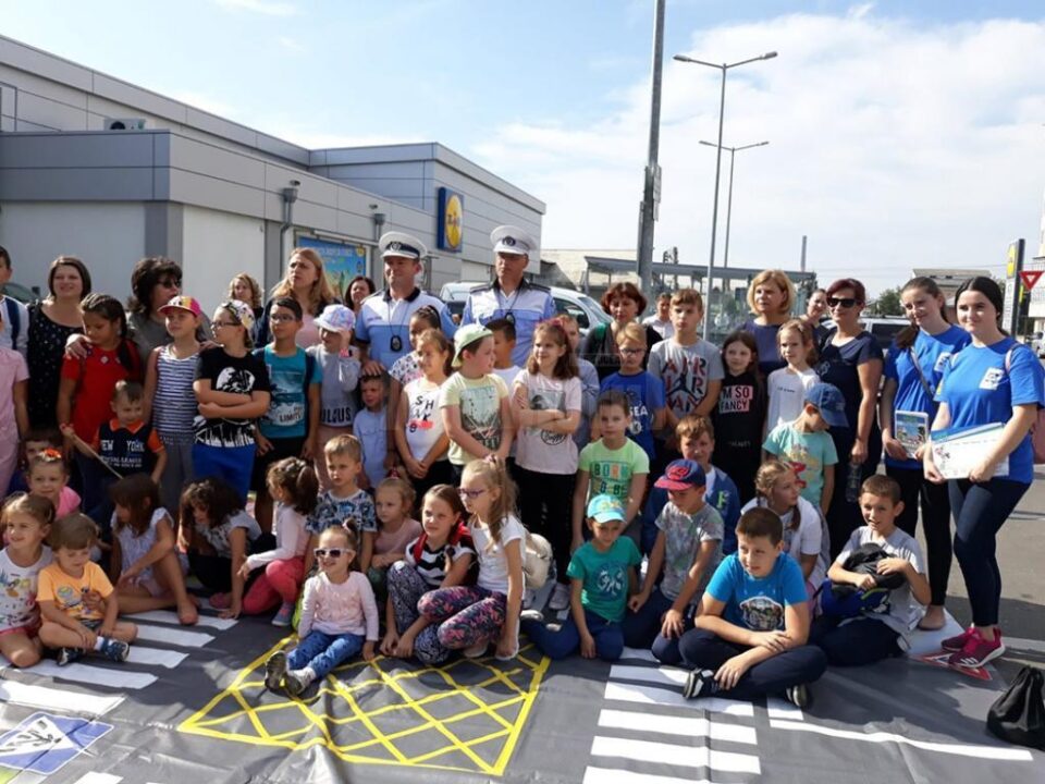 Sute de copii și părinți au participat la un curs de educație rutieră