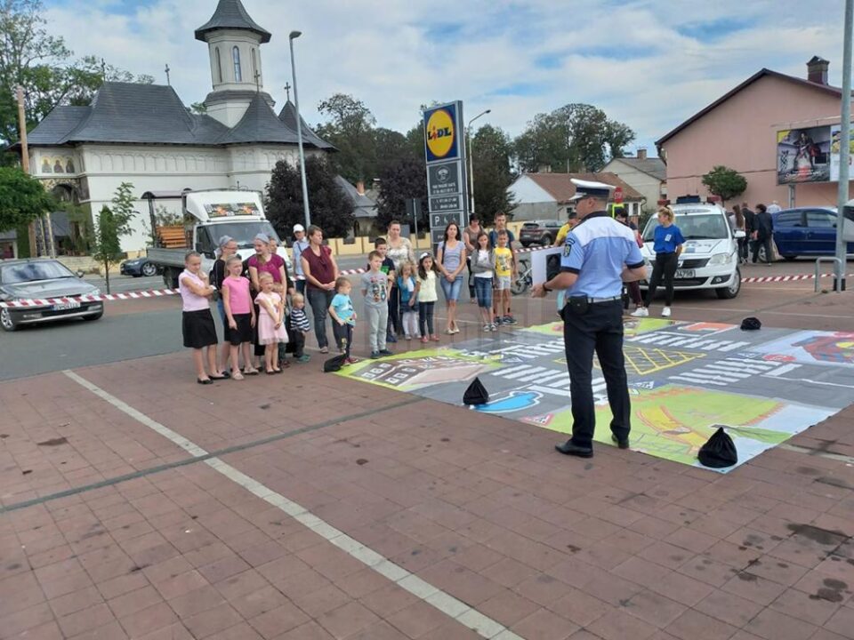 Sute de copii și părinți au participat la un curs de educație rutieră