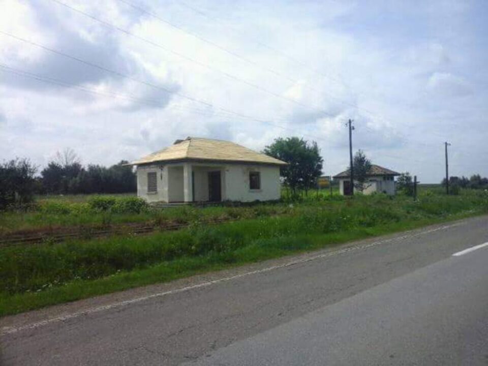 Acoperișul nou al haltei Horodnic. Foto:Pagina de facebook Calea ferata Dornești-Putna