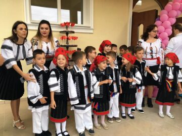Casă nouă pentru elevii Școlii ”Sf. Ioan cel Nou de la Suceava”. Sediul unității a fost inaugurat și sfințit