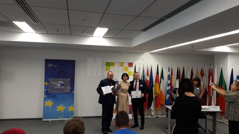 Colegiile „E. Hurmuzachi” Rădăuți și „N. Gane” Fălticeni au primit titlul de „Școli-ambasador ale Parlamentului European”