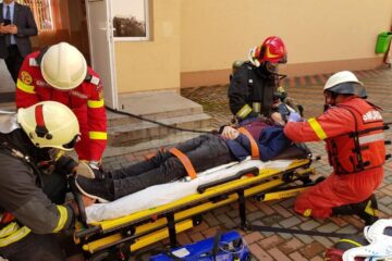 Exercițiu de simulare a unei situații de urgență, la liceul din Vicovu de Sus