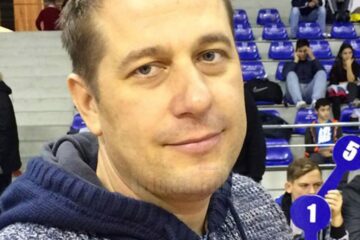 Antrenorul Daniel Ciubotaru speră ca echipa CSM Suceava să urce pe podiumul național în turneul de la Arad