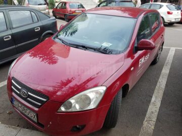 Haosul legitimațiilor de parcare gratuite face inutile parcările cu plată din Suceava