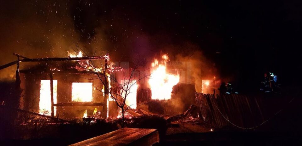 Incendiul care a distrus întreaga gospodărie s-a produs cel mai probabil din cauza unui scurtcircuit