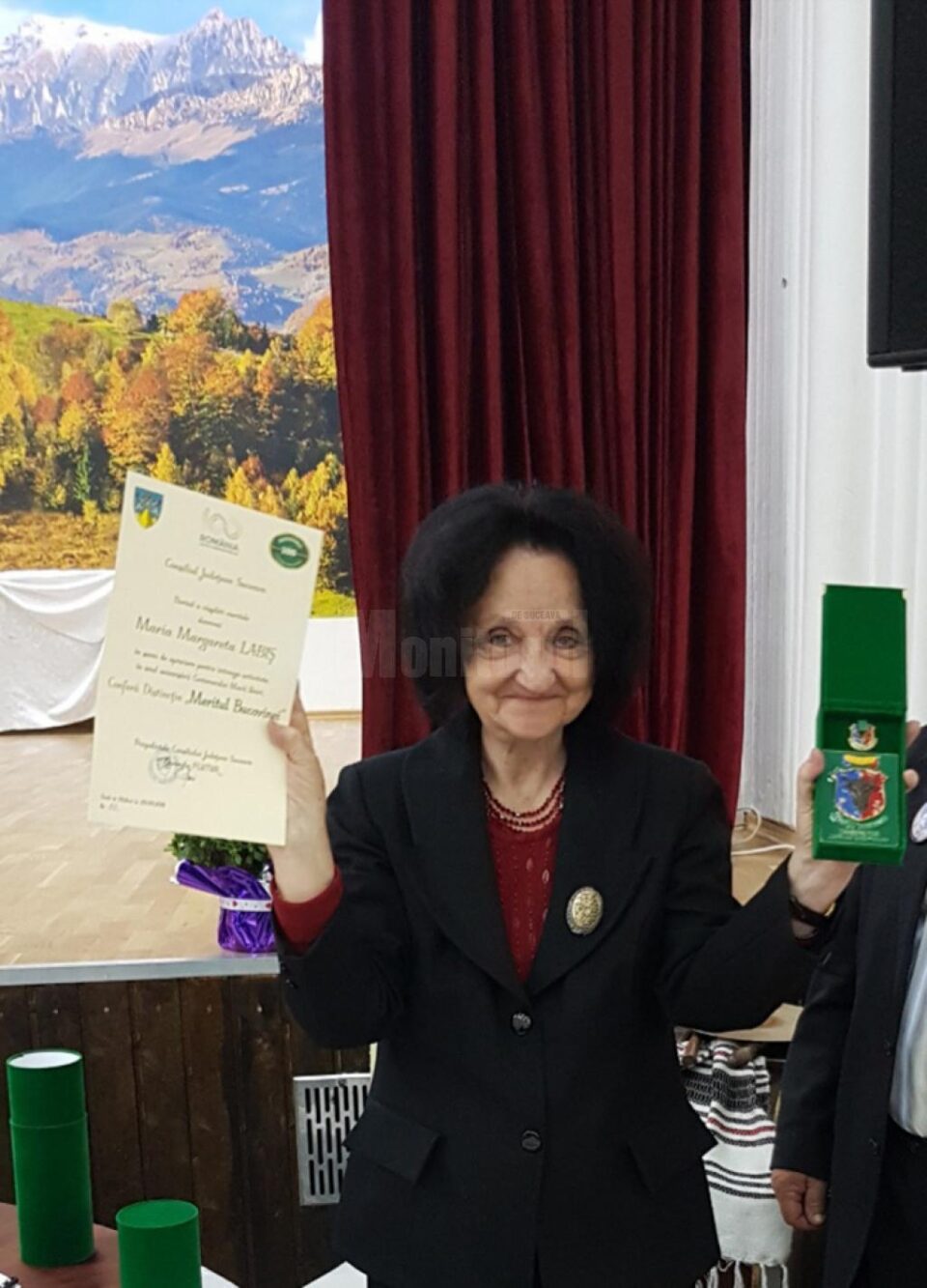 Flutur a oferit trei distincții „Meritul Bucovinei” la Festivalul Național de Poezie "Nicolae Labiș"