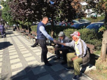 Lucrările de reabilitare a parcului de lângă Policlinică se apropie de final