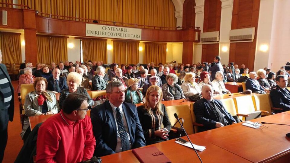 Ziua Internațională a Persoanelor Vârstnice a fost celebrată, ieri, la Suceava, de Consiliul Județean al Persoanelor Vârstnice, în sala de festivități a Palatului Administrativ