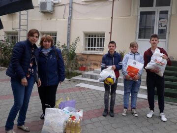 „Bunicii” de la Căminul Solca, sărbătoriți de Ziua Internațională a Persoanelor Vârstnice