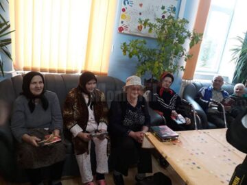 „Bunicii” de la Căminul Solca, sărbătoriți de Ziua Internațională a Persoanelor Vârstnice