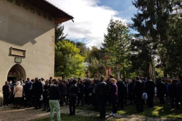 Slujba de înmormânatare pentru Jeni Mandachi a avut loc la biserica din Sf. Ilie, ctitorită de Ștefan cel Mare