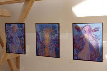 28 de tablouri pictate de 14 artiști plastici din trei țări, pe simezele Muzeului de Istorie