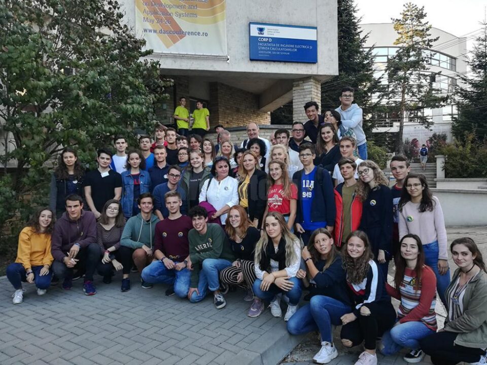 Colegiul „Petru Rareș” a fost gazdă pentru patru delegații de elevi și profesori din Franța, Germania, Polonia și Olanda Colegiul „Petru Rareș” a fost gazdă pentru patru delegații de elevi și profesori din Franța, Germania, Polonia și Olanda